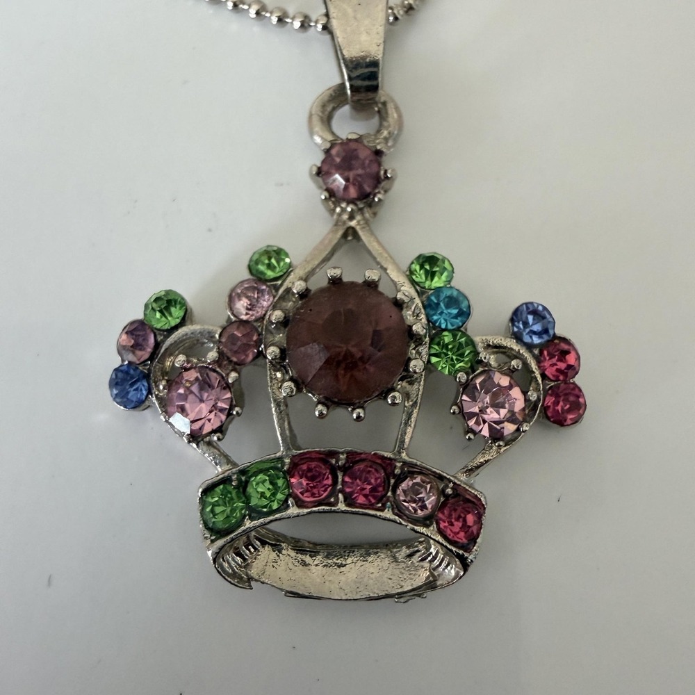 VTG Y2K SeaWorld Multicolor Rhinestone Crown Princess Pendant NecklaceSilvertone